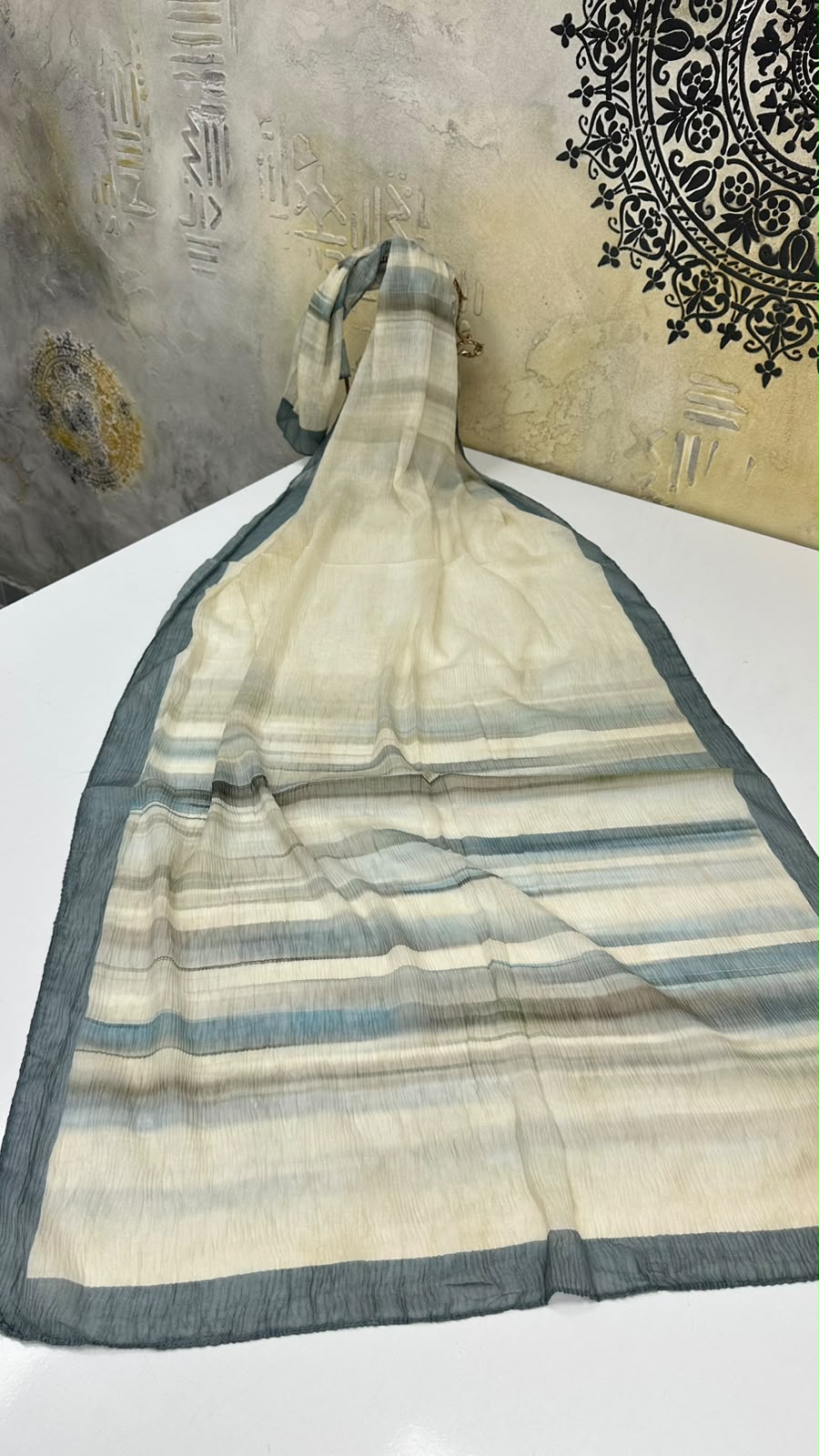 Levid’or Çizgili Desenli Müslin Şal