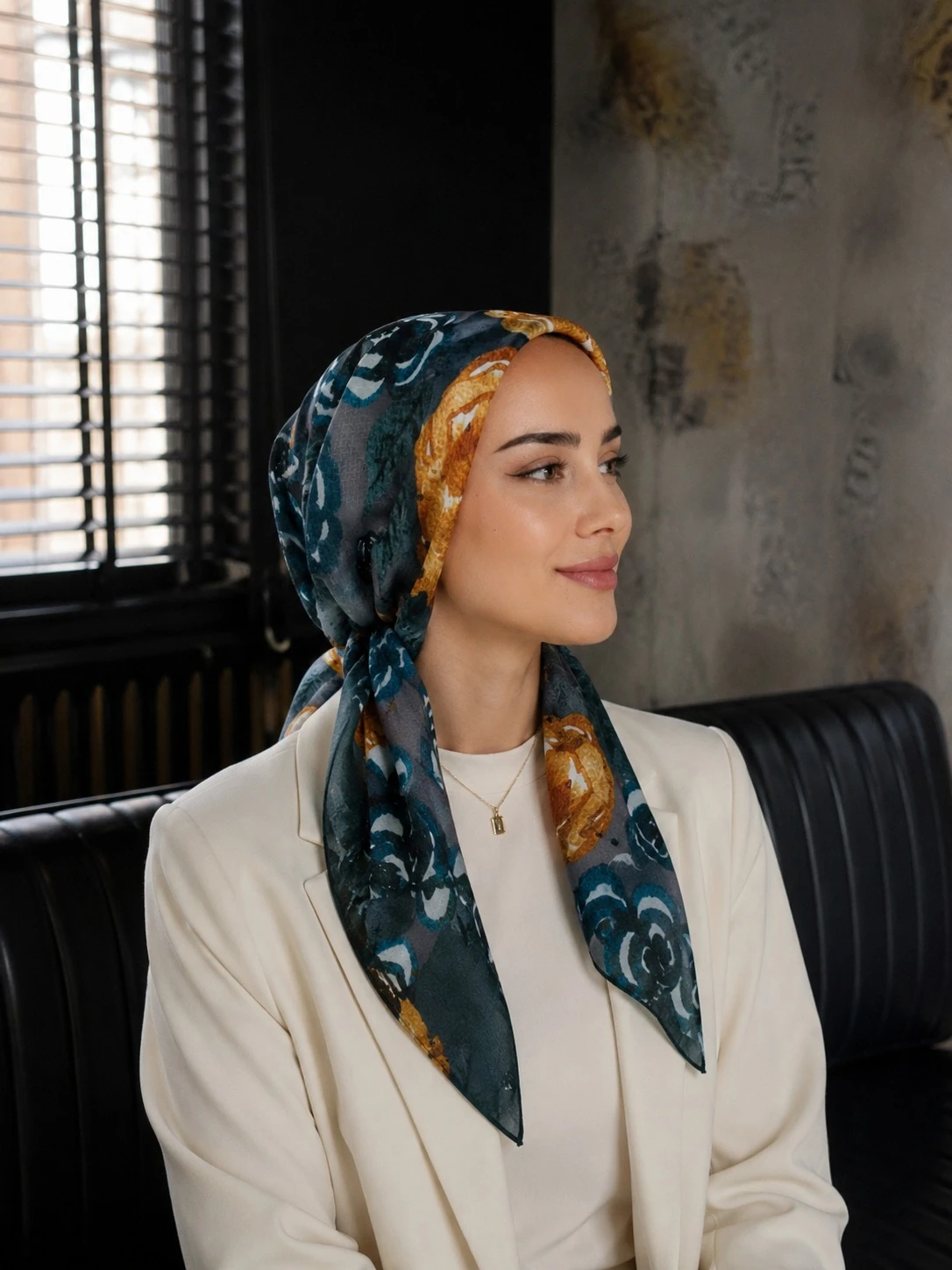Pratik Eşarp