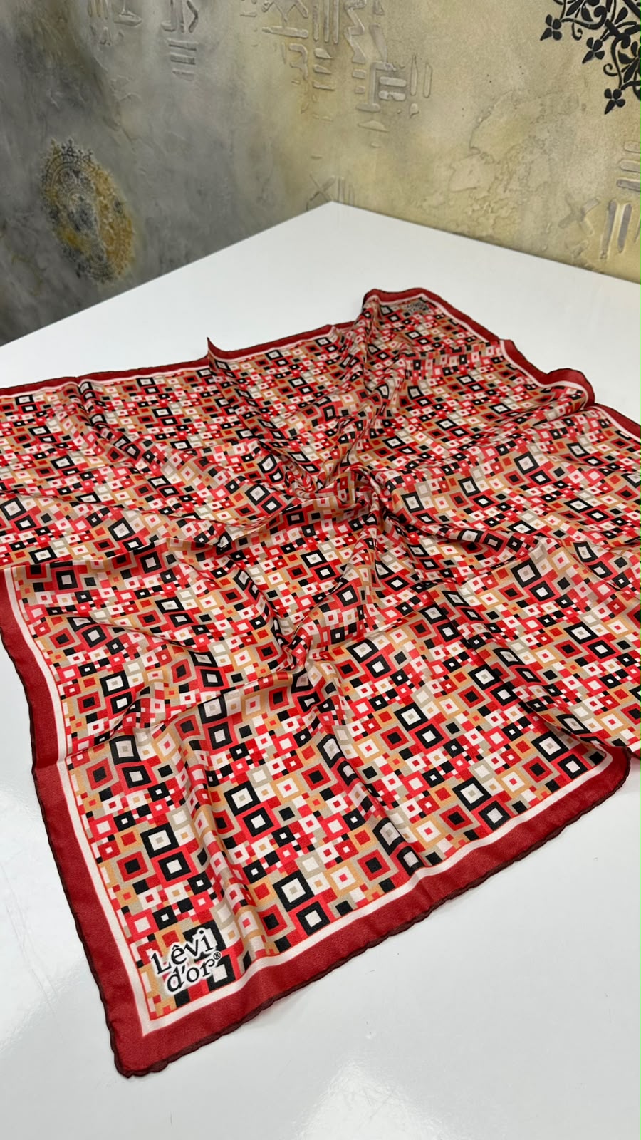 Picasso Masal Kristal İpek Eşarp