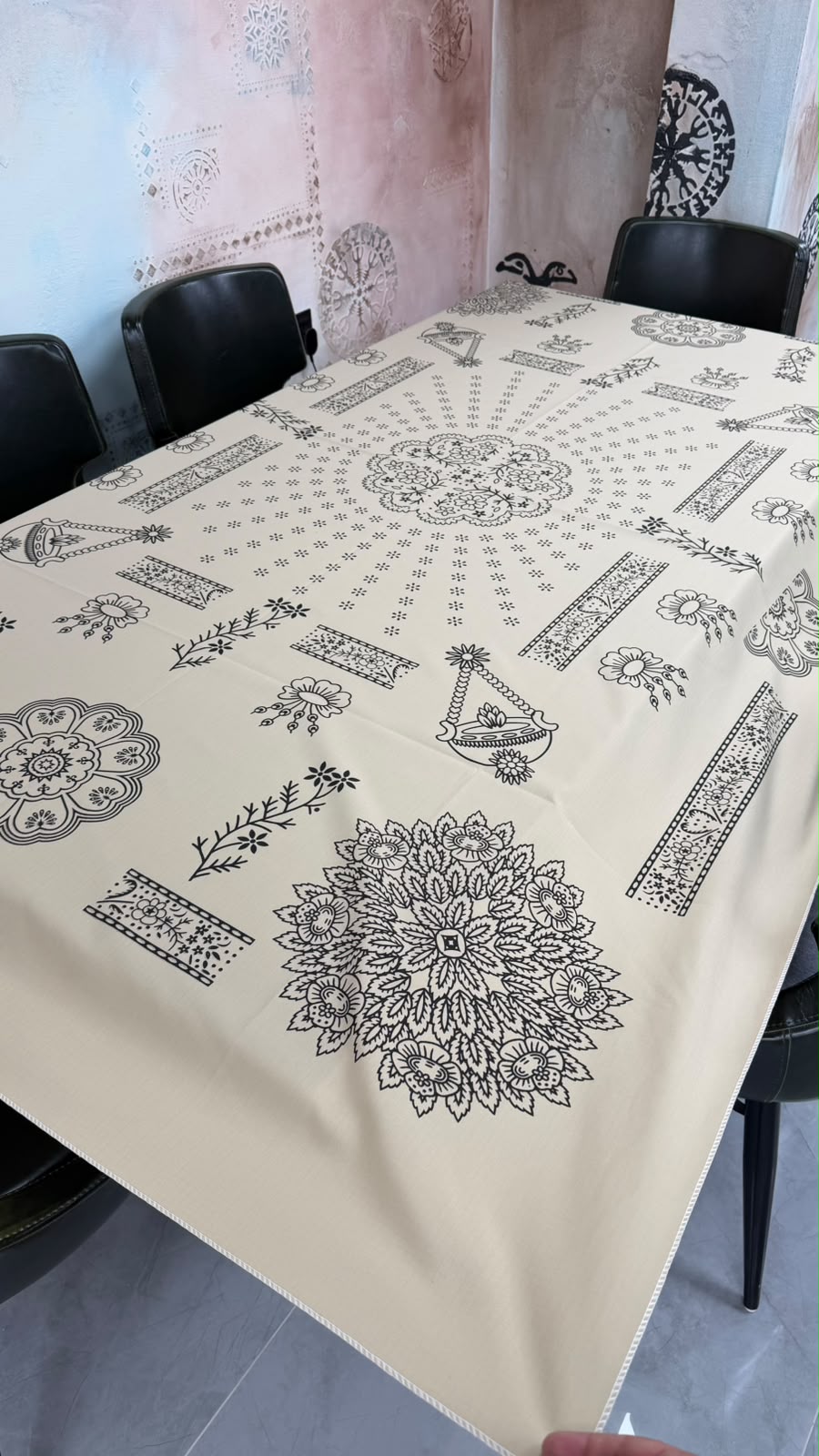 Lorenda Masa Örtüsü Orta Kalite