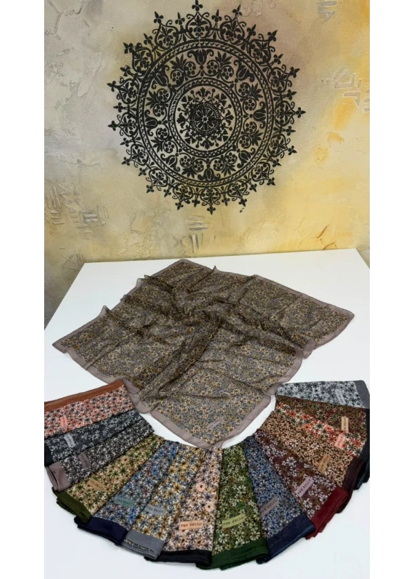 Per Bello Çiçek Desenli Dikişli Eşarp Yazma