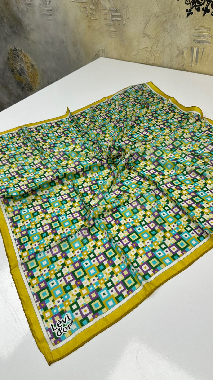 Picasso Masal Kristal İpek Eşarp